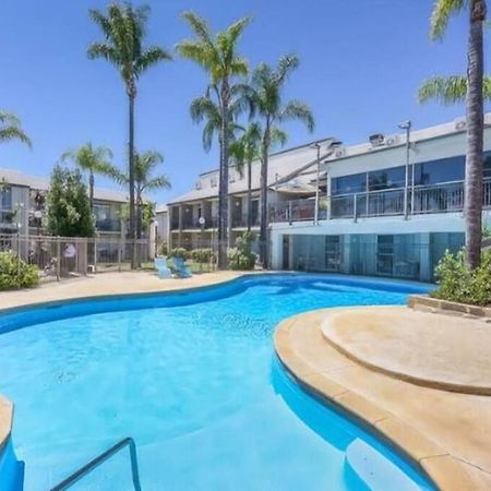 Oasis Mandurah Resort Exterior foto